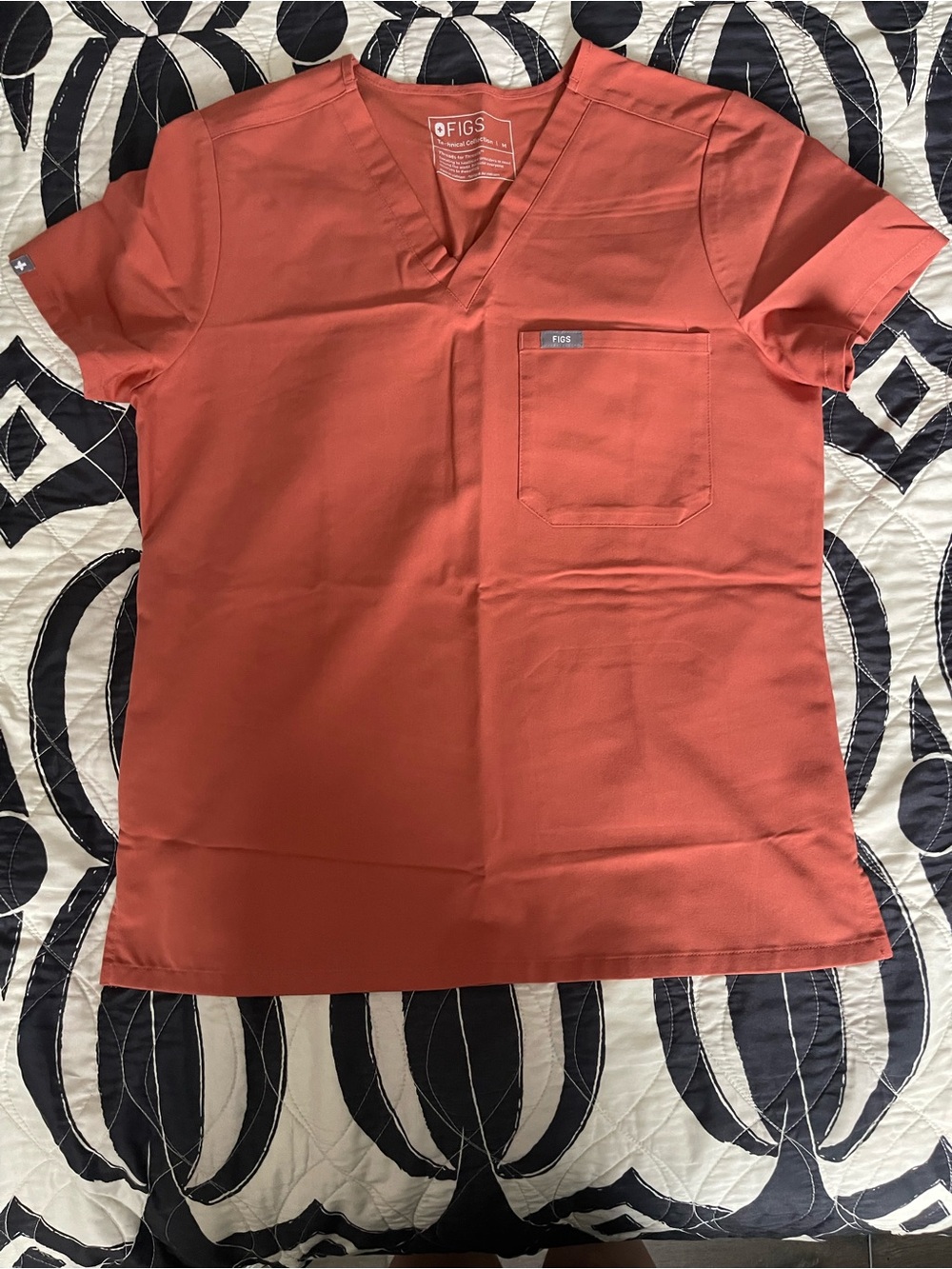 FIGS Catarina One-Pocket Scrub Top Terracotta Women’s Medium